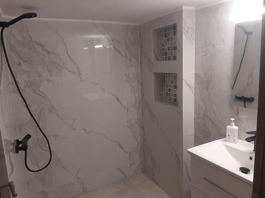Modern Apartmen In Athina Διαμέρισμα Αθήνα Εξωτερικό φωτογραφία
